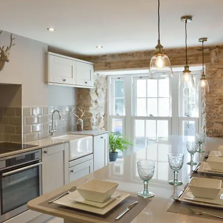 No 8 Main Street Holiday home